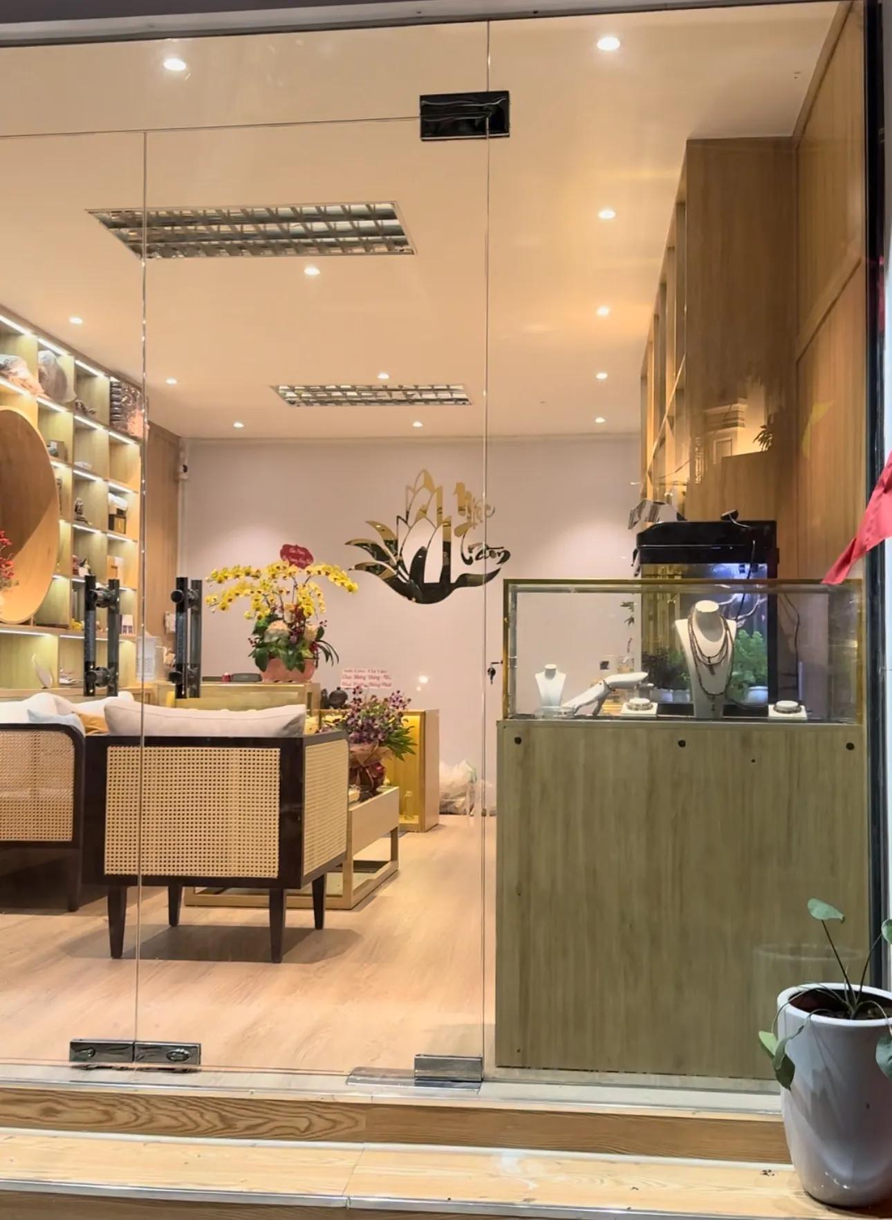 Một địa chỉ cung cấp phụ kiên xông đốt trầm hương tại khu vực Hồ Chí Minh