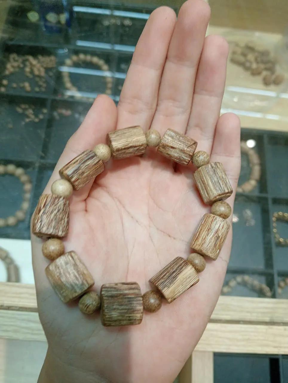 The Truth About The Value Of The Sunken Agarwood Bracelet